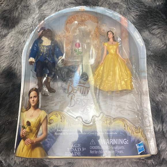 Disney Beauty And The Beast Hasbro
Enchanted Rose Scene Figure Set - Picture 14 of 16